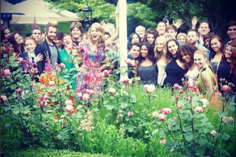 Garden Party Ramaikan Ultah Taylor Swift