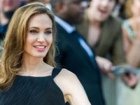 Angelina Jolie Akan Perankan ‘Bride of Frankenstein’?