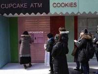 Wow, Ada ATM Cupcake di New York!