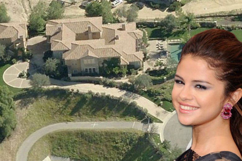 Selena Gomez Tolak Beli Rumah Satu Area dengan Justin