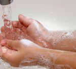 Cuci Tangan, Air Panas atau Dingin?