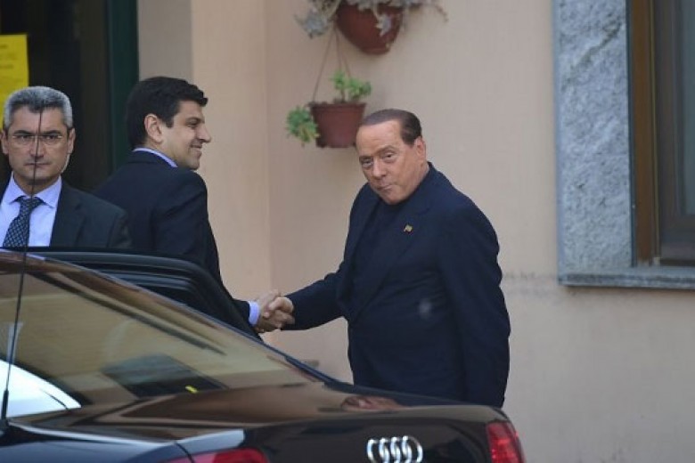 Mantan PM Italia Berlusconi Kerja di Panti Jompo?