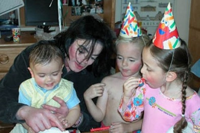 Lima Tahun Meninggal, Michael Jackson Kian Kaya