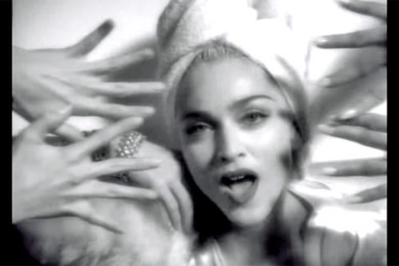 Lauren Bacall Ikon Terakhir di Video Madonna