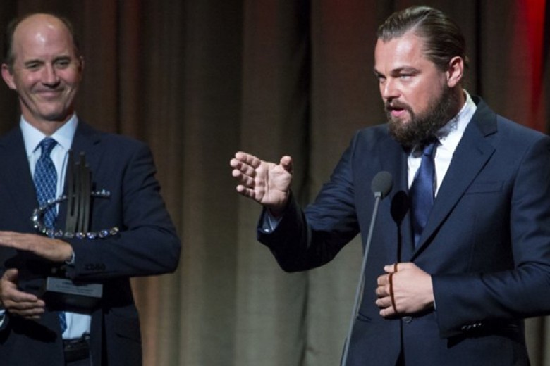 Tak Dapat Oscar, Leonardo DiCaprio Terima Penghargaan Lingkungan