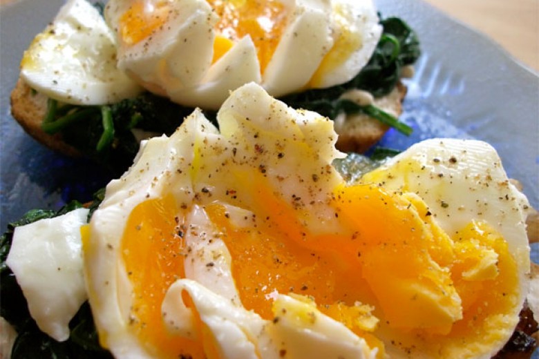 Manfaat Telur Rebus Setengah Matang