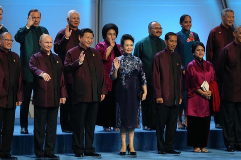 Pakaian Kepala Negara di APEC Bikin Heboh