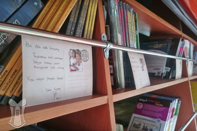 Perpustakaan Keliling untuk Anak Maluku