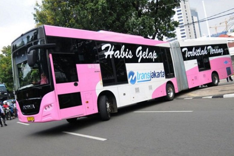 Bus Pink, Hadiah untuk Perempuan Jakarta