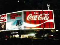 Coca-Cola Lelang Billboard Raksasa