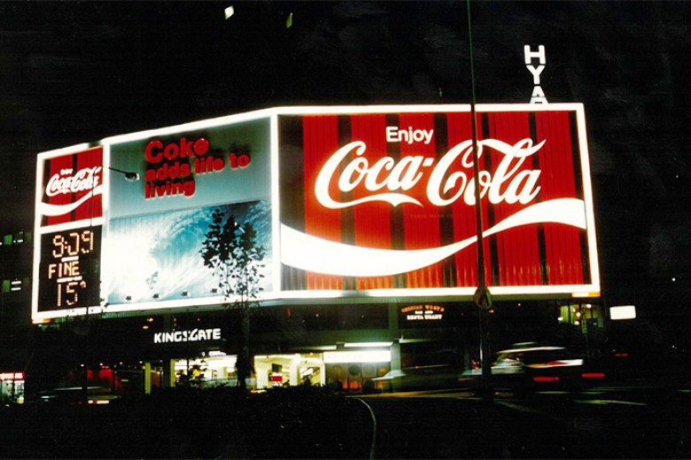 Coca-Cola Lelang Billboard Raksasa