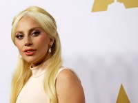 Lady Gaga Terjun ke Film Remake