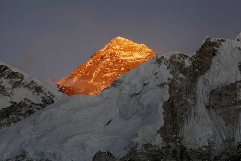 India Ukur Ulang Gunung Everest