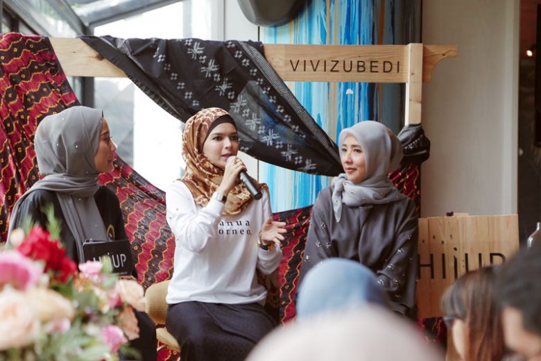 Vivi Zubedi Tampilkan Wastra Nusantara di New York Fashion Week 2018