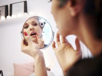 Makeup Suarakan Kesetaraan Gender