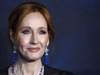JK Rowling Donasi Jutaan Dolar untuk Riset Sklerosis
